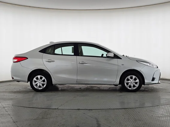 تويوتا يارس Y 2022 