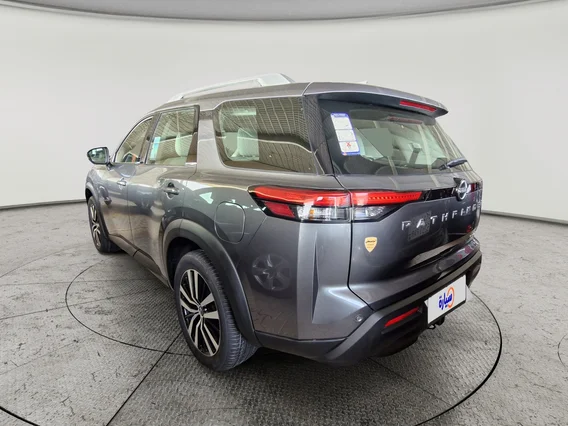 Nissan Pathfinder SV 2023 