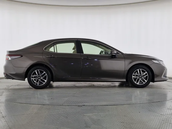 تويوتا كامري LE 2023 