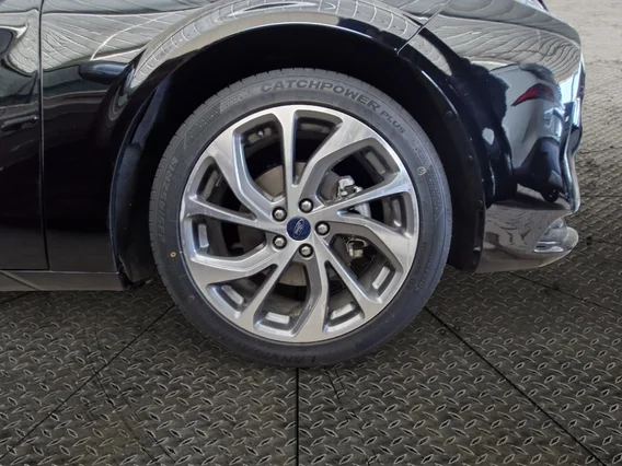 Ford Taurus Titanium 2023 