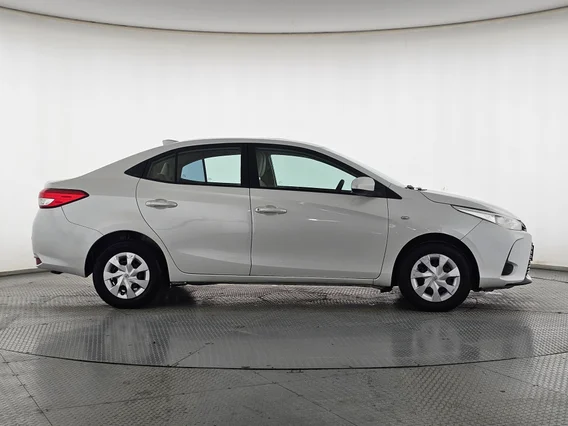 تويوتا يارس Y 2021 