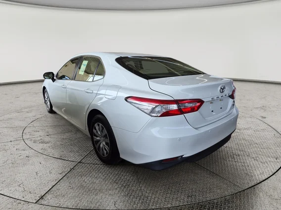 تويوتا كامري LE STD 2020 