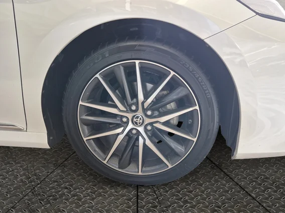 Toyota Camry  GLE HEV  2022 