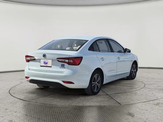 ام جي 5 LUX 2023 