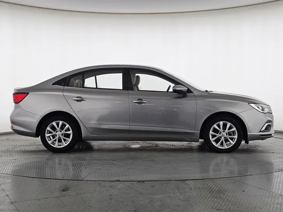 ام جي 5 COM 2022 