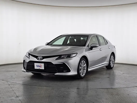 Toyota Camry  GLE 2022 