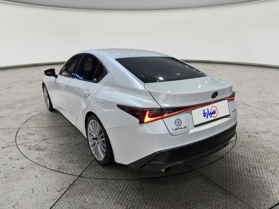 Lexus IS 300 2024 