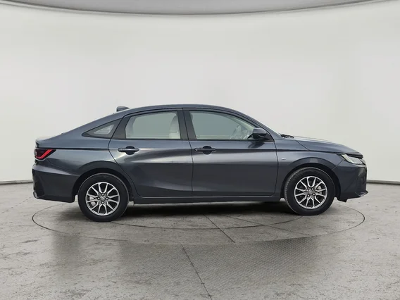 تويوتا يارس Y 2023 