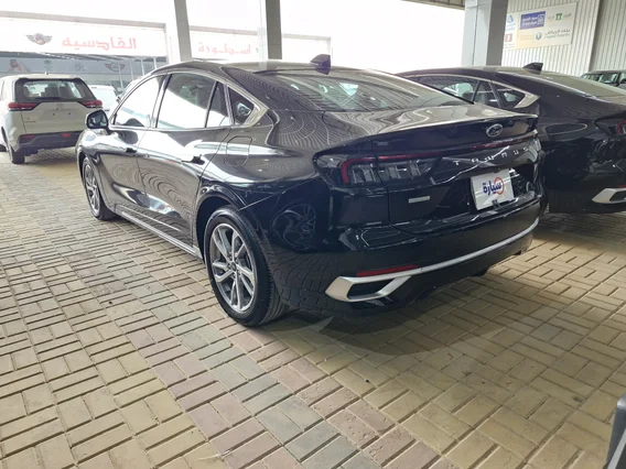 Ford Taurus Trend 2024 