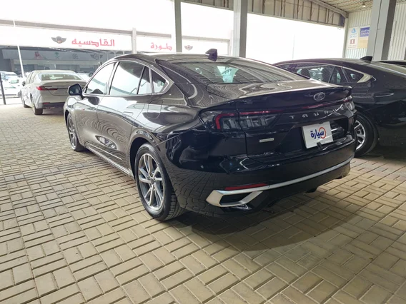 Ford Taurus Trend 2024 