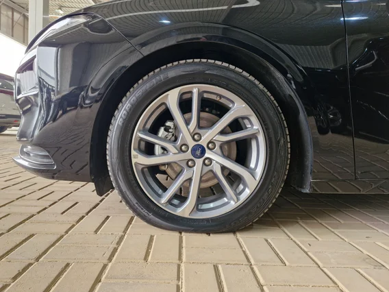 Ford Taurus Trend 2024 