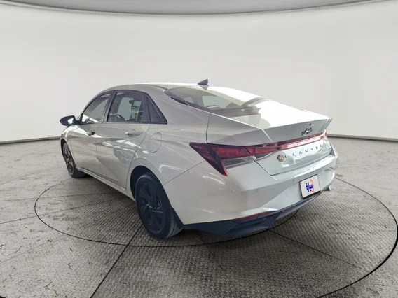 Hyundai Elantra Smart 2023 