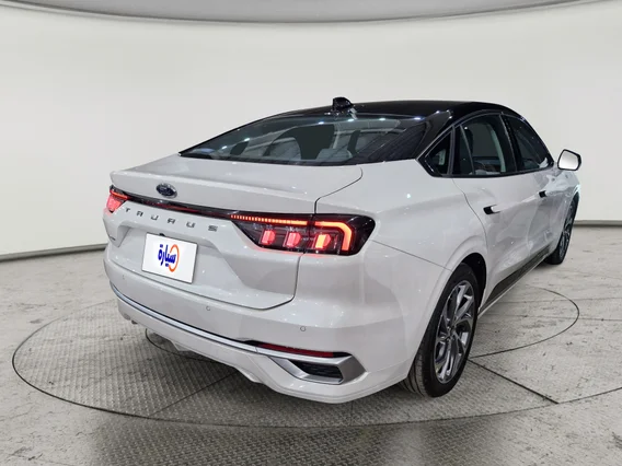 Ford Taurus Titanium 2026 