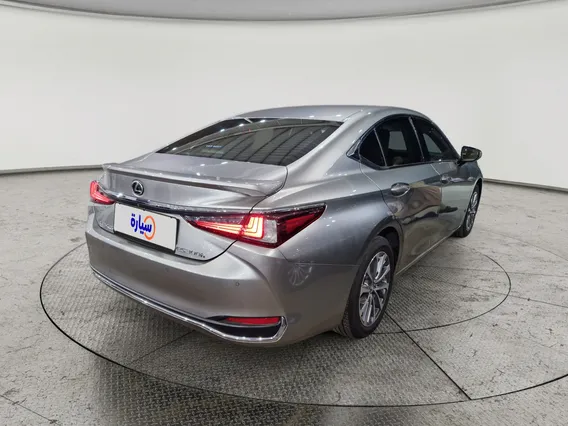 Lexus ES 300 AH Hybrid  2023 