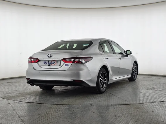 Toyota Camry  LE 2021 