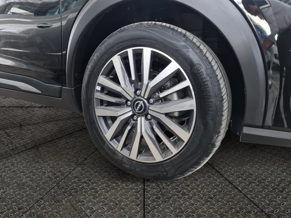 نيسان كيكس SL 2024 