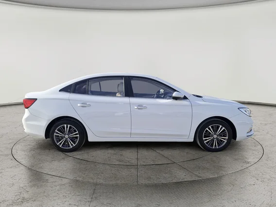 ام جي 5 LUX 2023 