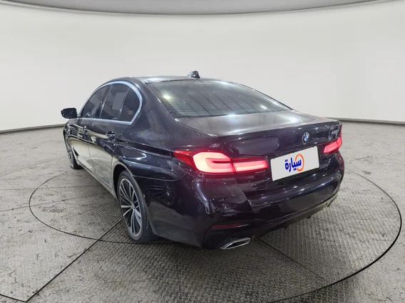 بي ام دبليو الفئة الخامسة 520i 2022 