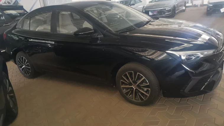 MG 5 STD New Shape 2025 