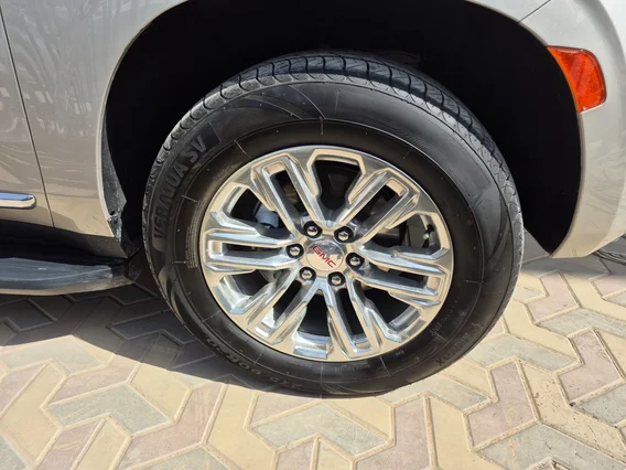 GMC Yukon SLT 2023 دبل
