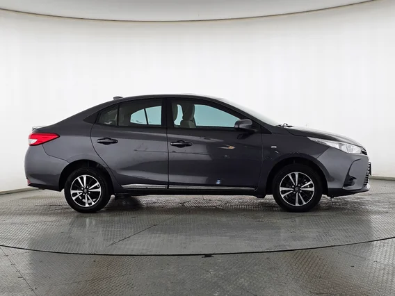 Toyota Yaris  Y Plus 2022 