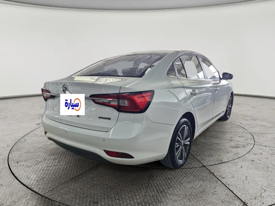 ام جي 5 LUX 2023 