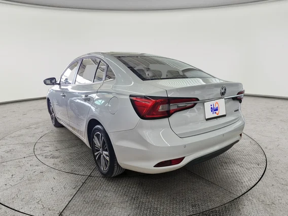 ام جي 5 LUX 2023 