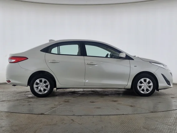 Toyota Yaris  Y 2020 