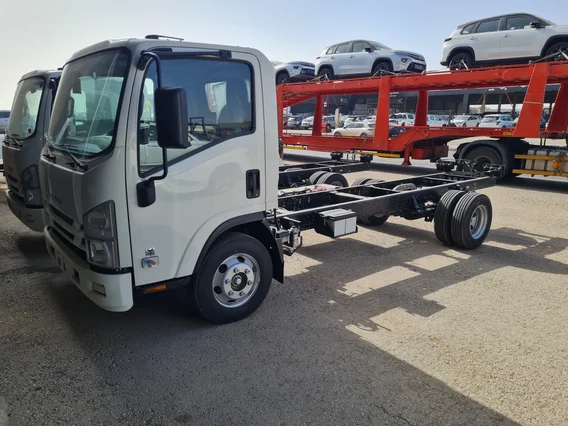 Isuzu Dyna شاص طويل 2025 