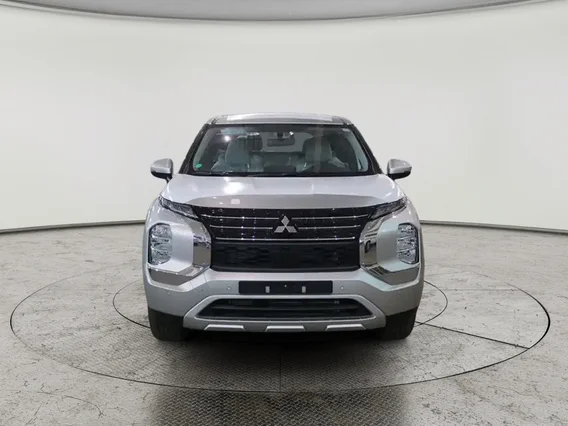 ميتسوبيشي اوتلاندر الشكل الجديد MID LINE 2025 