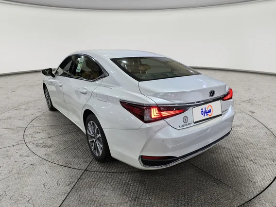 Lexus ES 250 AA Elegant 2025 