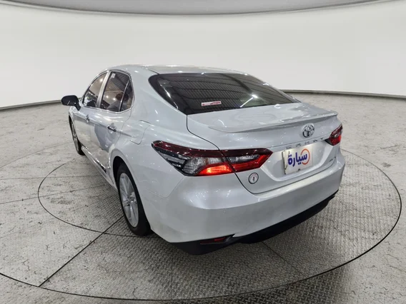 تويوتا كامري GLEX 2024 