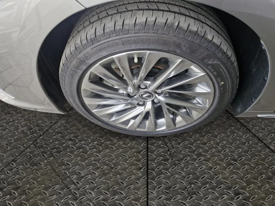 Lexus ES 350 DD 2025 