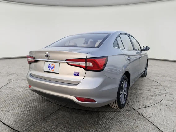 ام جي 5 LUX 2023 