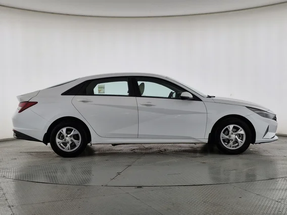 Hyundai Elantra Smart 2021 