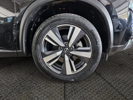 نيسان أكس تريل SL 2024 