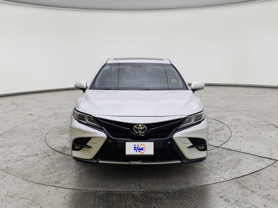 Toyota Camry  SE 2020 