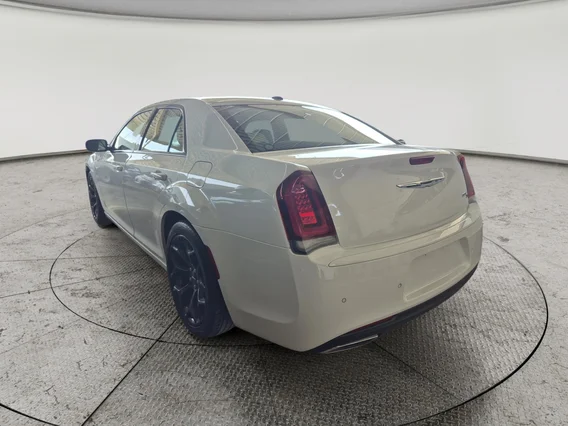 كرايسلر 300 S 2021 