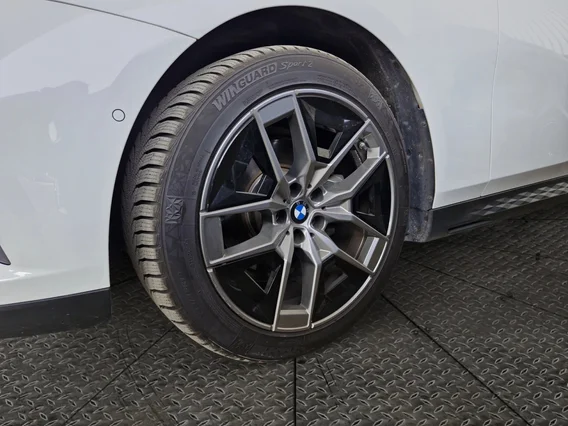 BMW 5 Series 520i 2024 