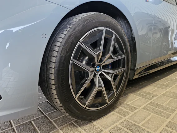 BMW 5 Series 520i 2024 