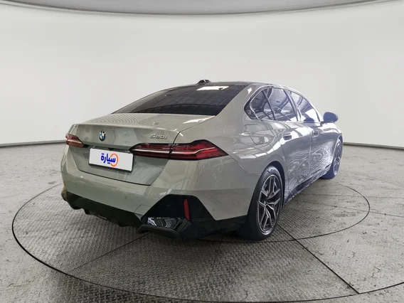 بي ام دبليو الفئة الخامسة 520i 2025 