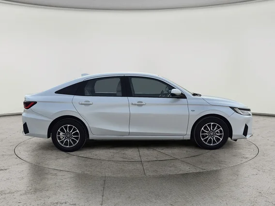 تويوتا يارس Y 2023 