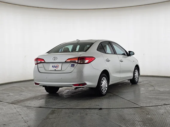 تويوتا يارس Y 2021 