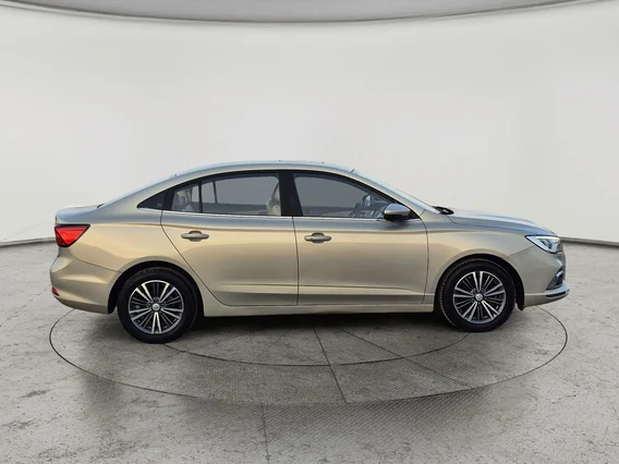 ام جي 5 LUX 2023 