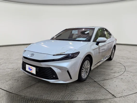 تويوتا كامري LE 2025 