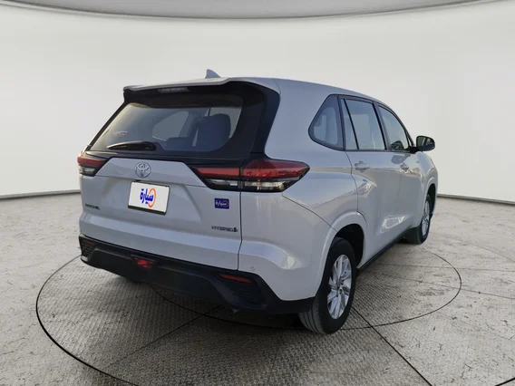 تويوتا اينوفا GL HEV 2024 