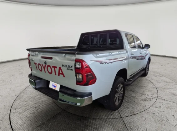 Toyota Hilux SGLX 4X4 2.7L AT 2025 دبل