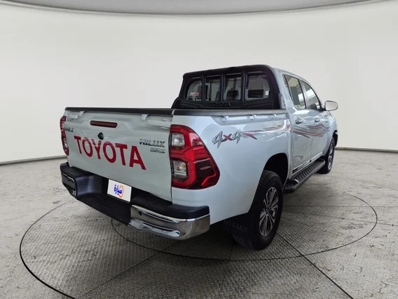 Toyota Hilux SGLX 4X4 2.7L AT 2024 دبل