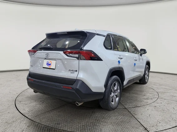 تويوتا راف فور LE 2023 