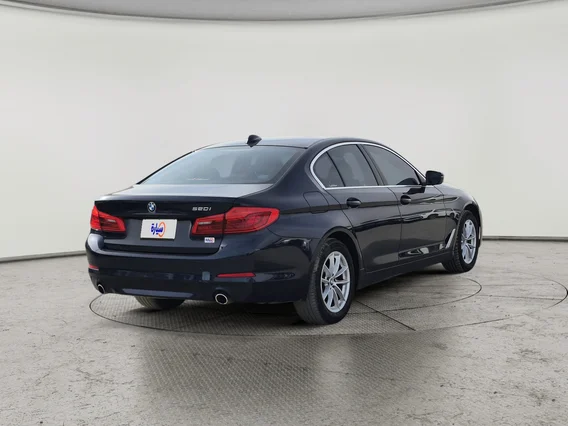 بي ام دبليو الفئة الخامسة 520i 2020 